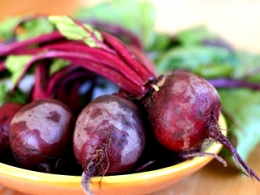 Why Juice Cleanse with Red Beets, Apples and Strawberries?